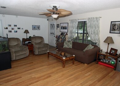 Living room - view 2