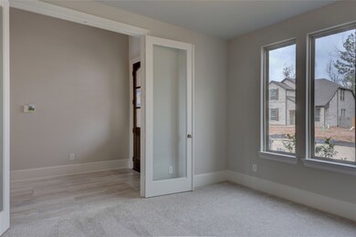 17470 Chestnut Cove Dr, Conroe, TX 77302 - photo 2