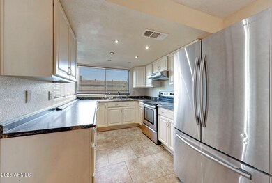 4805 W Rosewood Dr, Glendale, AZ 85304 - photo 4