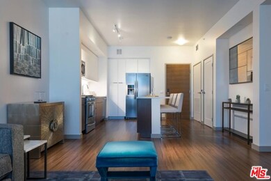 3033 Wilshire Blvd unit 1316, Los Angeles, CA 90010 - photo 2