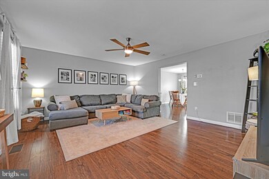 117 Bainbridge Cir, Reading, PA 19608 - photo 4