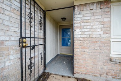 3654 Abinger Ln, Houston, TX 77088 - photo 2