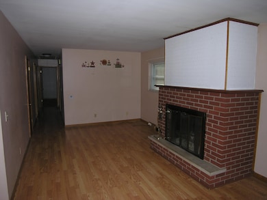 216 32nd St W, Huntington, WV 25704 - photo 2