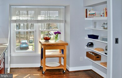 1432 Newport Spring Ct, Reston, VA 20194 - photo 7