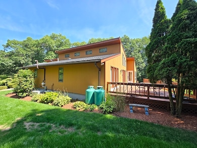 81 Sanford St, Berkley, MA 02779 - photo 3