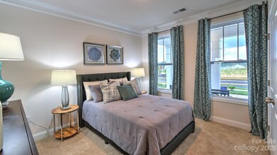 127 Thornberry Rd, Hendersonville, NC 28792 - photo 3