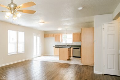 6259 Dusty Laurel Dr, Whitestown, IN 46075 - photo 4