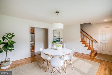 423 Hillsmere Dr, Annapolis, MD 21403 - photo 2