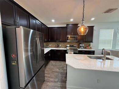 33193 Shadow Branch Ln, Wesley Chapel, FL 33545 - photo 5