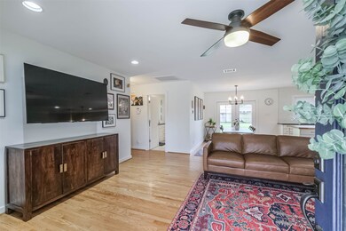 4825 Viking Dr, Houston, TX 77092 - photo 5