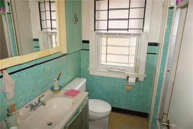 Bath adjacent to bedroom