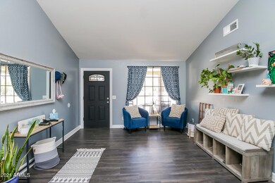 013-photo-family-room-9077784