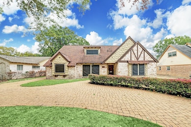 914 N Wilcrest Dr, Houston, TX 77079 - photo 3