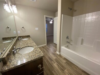 796 Rolling Terrace Cir, Granbury, TX 76049 - photo 6