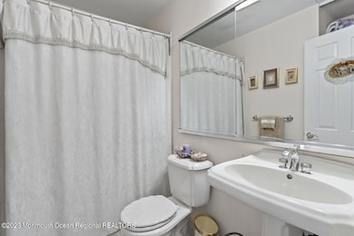 11 Oak Ln, Eatontown, NJ 07724 - photo 7