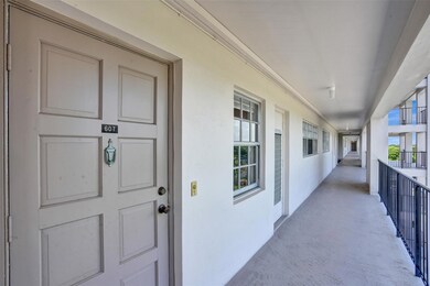 3250 N Palm Aire Dr unit 607, Pompano Beach, FL 33069 - photo 4