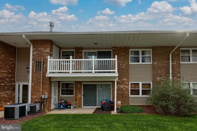 2914 State Hill Rd unit D4, Wyomissing, PA 19610 - photo 2