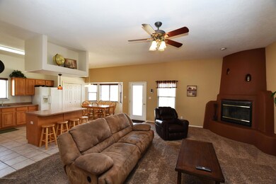 4810 Camaron Ave, Farmington, NM 87402 - photo 5