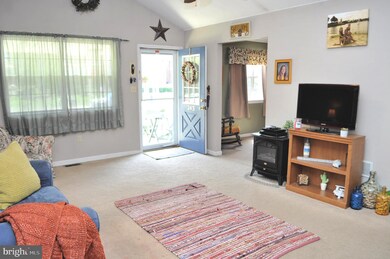 243 E Summit St, Souderton, PA 18964 - photo 4