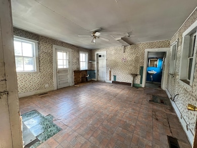 947 Main St, Springfield, ME 04487 - photo 6