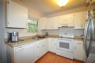 1633 NE 5th St, Moore, OK 73160 - photo 6