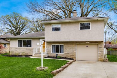 03_827 Inwood Pl,