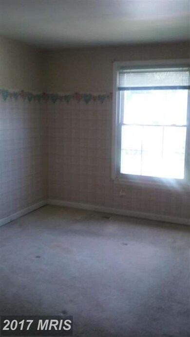 11 Pinecone Ct, Parkville, MD 21234 - photo 4