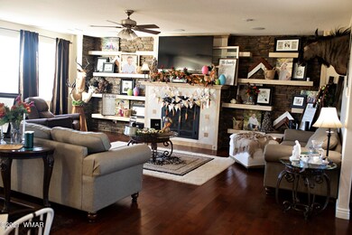 0008_023_February_Whiting_Jason_Home