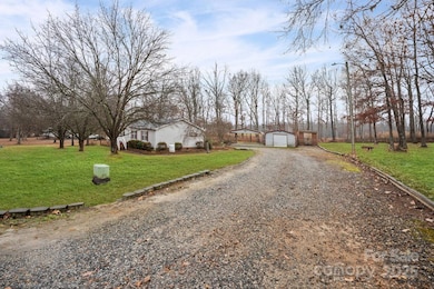 3915 Four C's Place, Maiden, NC 28650 - photo 4