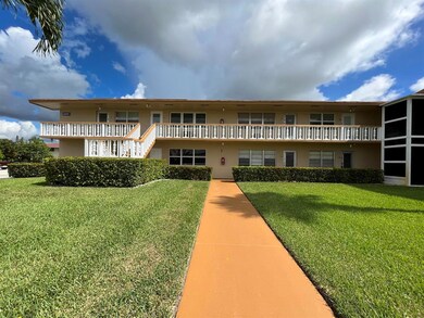 205 Coventry I, West Palm Beach, FL 33417 - photo 2