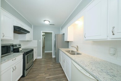 1353 Kathryn Ct, Hurst, TX 76053 - photo 4