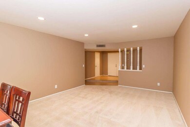 004_FORMAL LIVING/DINING