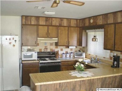 138 Torrey Pines Dr, Toms River, NJ 08757 - photo 3