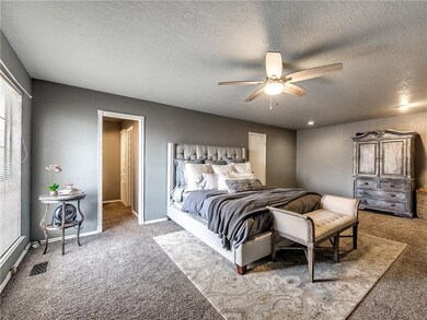 Huge Master Bedroom with 2 large closets, updated 