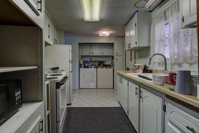 2633 SW Obsidian Ave #9-6