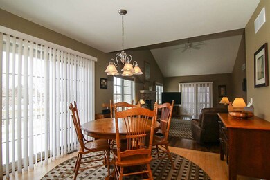 817 Fox Run Ct, Oregon, WI 53575 - photo 6