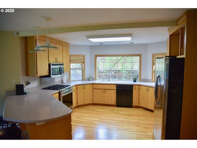 2944 Wolf Meadows Ln, Eugene, OR 97408 - photo 6