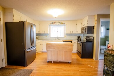 9 Susan Ln, Rochester, NH 03867 - photo 3