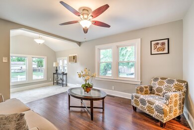 007_LIVING ROOM