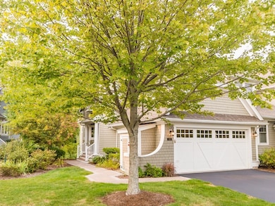 42 Seven Springs Ln unit D, Burlington, MA 01803 - photo 2