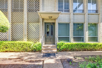 6353 Diamond Head Cir unit D, Dallas, TX 75225 - photo 2