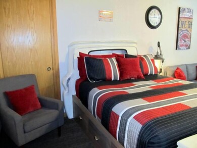 223 W Hunter Ridge Dr unit b301, Brian Head, UT 84719 - photo 2