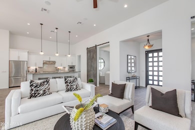 4059 E Whitton Ave, Phoenix, AZ 85018 - photo 2