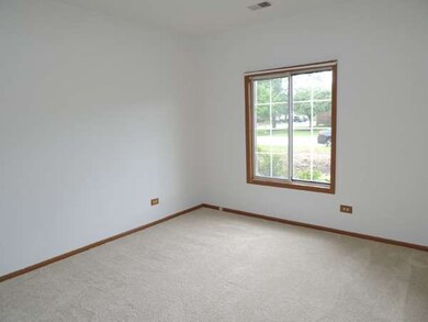 1731 Chesapeake Ln unit 3, Schaumburg, IL 60193 - photo 5