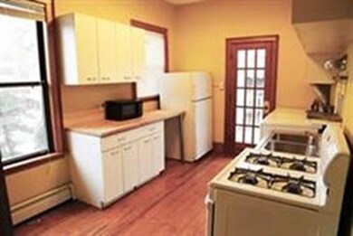 15 Trowbridge St unit 12, Cambridge, MA 02138 - photo 3