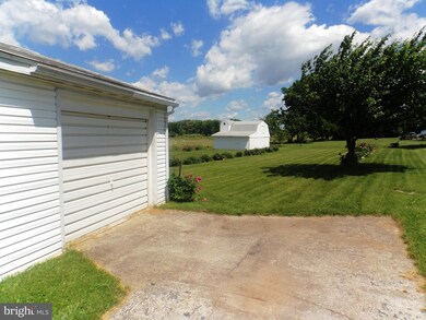 85 Mason Dixon Rd, Greencastle, PA 17225 - photo 4