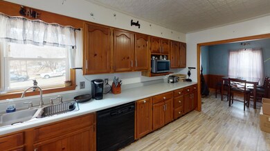202-Village-View-St-Kitchen