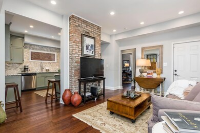 231 N 22nd St livving Room 5