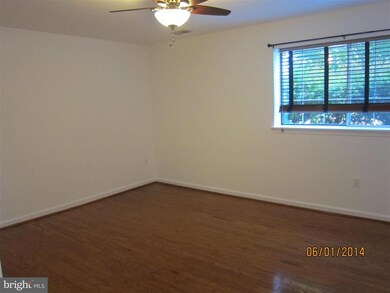 1124 Huntmaster Terrace NE unit 101, Leesburg, VA 20176 - photo 5