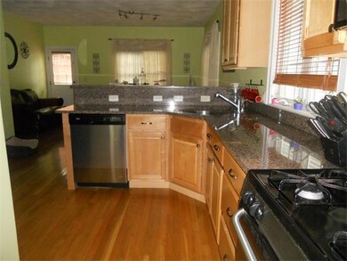 87 Pleasant St unit A, Woburn, MA 01801 - photo 2